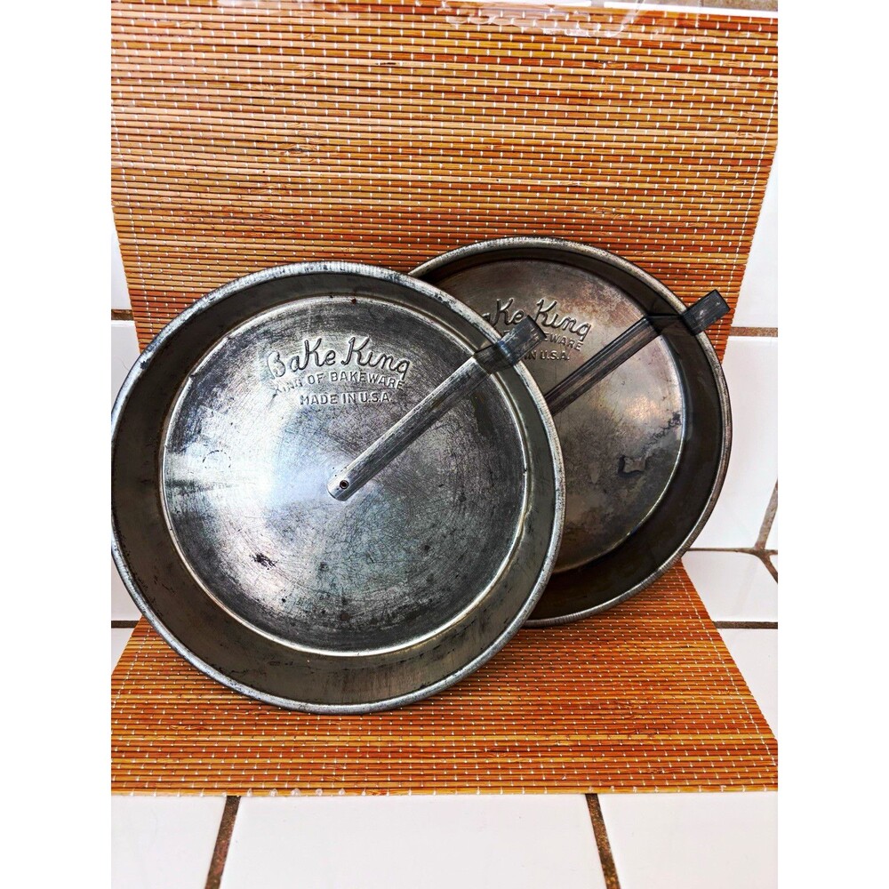 Vintage Bake King 2-Piece Round Metal Cake Pan Set 9in x 2in Deep, Made in USA